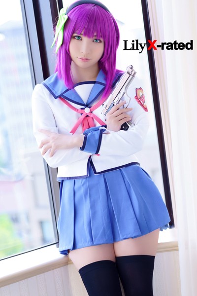 写真集|Lily X-rated 見る者を強引に惚れさせる美少女×百合=銃とムチムチニーハイでイエスだね！❤【—-】